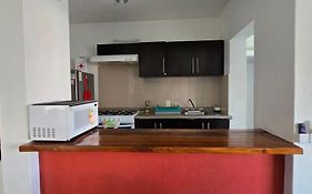 Magnifico Departamento, cocina equipada, 2 Recamaras 2 Baños , hasta 6 Personas, 3 albercas, playa a 50 mts wifi, aire acondicionado